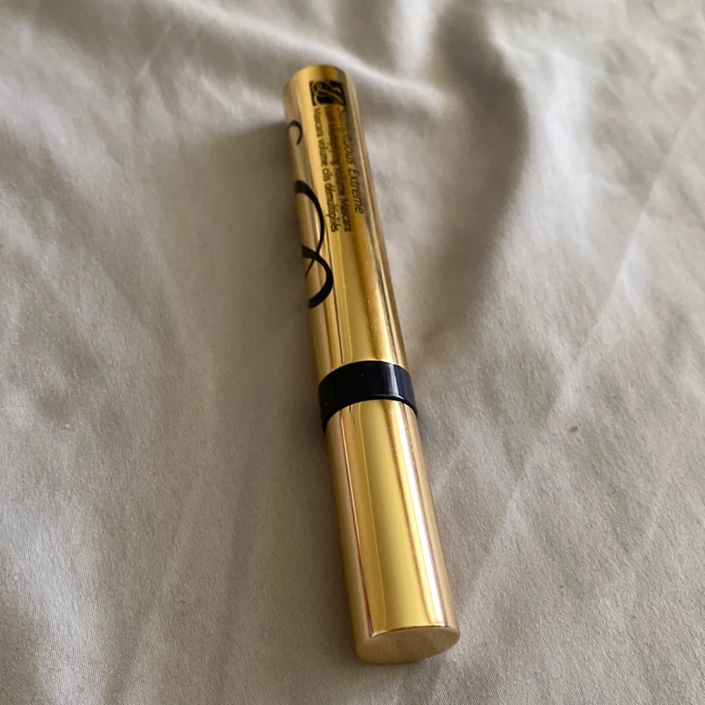 NEW Estée Lauder Sumptuous Extreme Lash Multiplying Volume Mascara